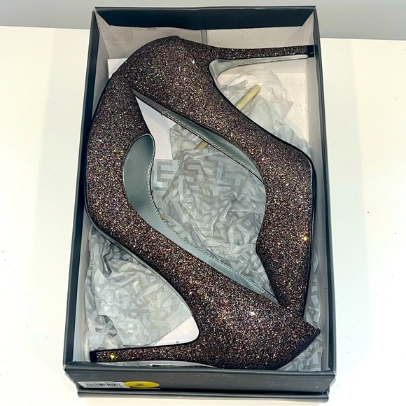 H by Halston Pumps - Picture 8 of 11